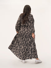 Load image into Gallery viewer, The Romantic Vintage Print Maxi Dress
