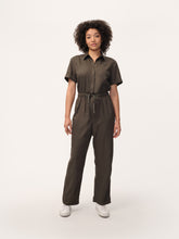 Load image into Gallery viewer, The All-Day Linen Blend Jumpsuit
