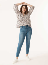 Load image into Gallery viewer, The Cropped Sleeve Cotton Blouse
