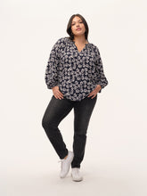 Load image into Gallery viewer, The Floral Print Shirred Top
