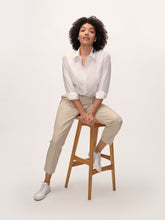 Load image into Gallery viewer, The Everyday Button-Down Cotton Shirt
